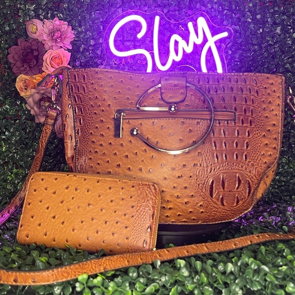 NWOT Brown purse with matching wallet - Picture 3 of 7